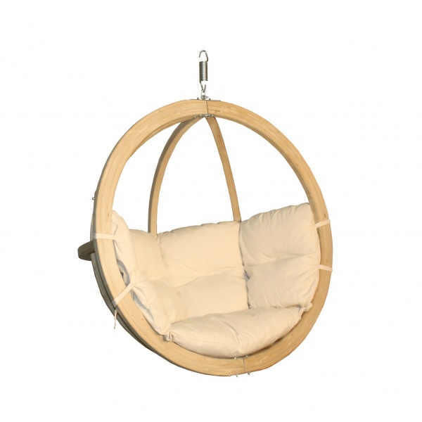 Medinis pakabinamas krėslas SWING POD su kreminės spalvos pagalve (be stovo) Medinis pakabinamas krėslas SWING POD su kreminės spalvos pagalve (be stovo)