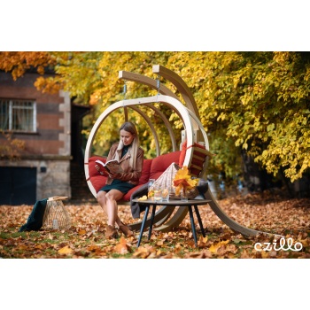 Dvivietis medinis pakabinamas krėslas su stovu SWING POD XL + raudonos spalvos pagalvė